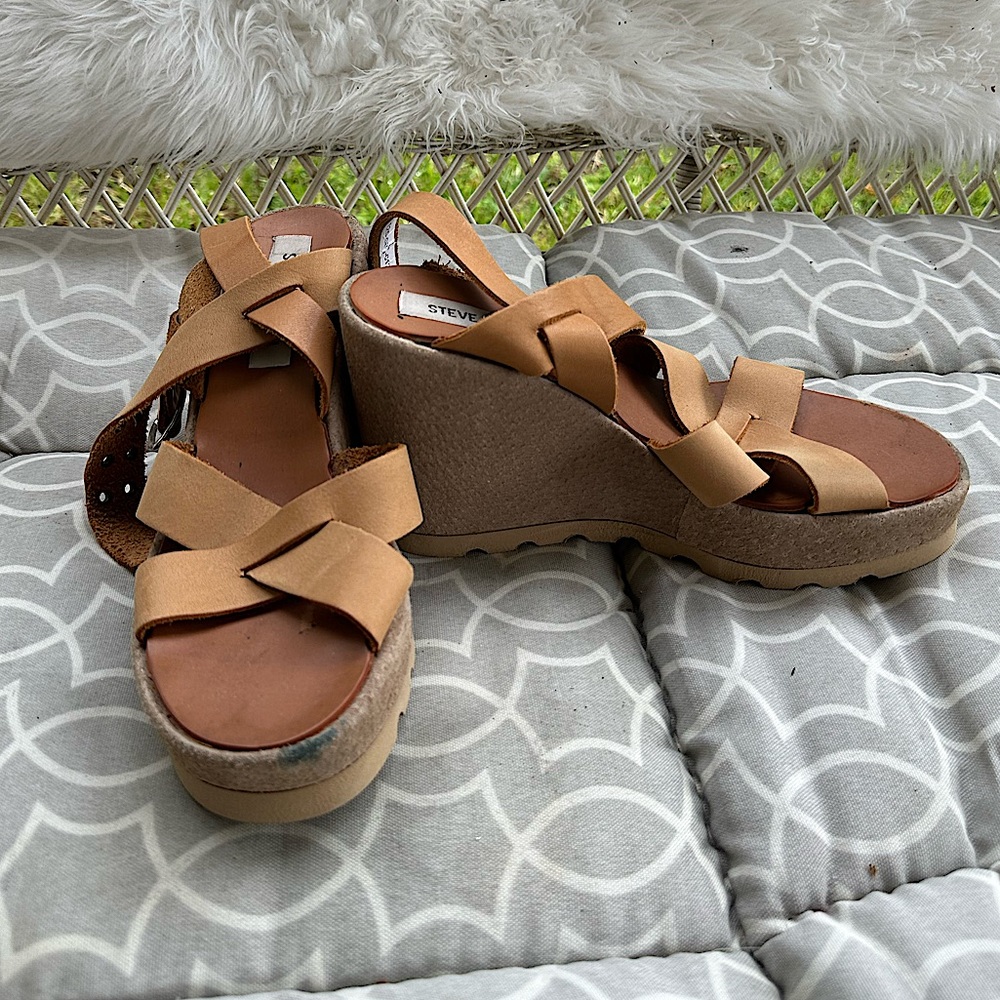 Steve Madden Genesis tan wedge sandal size 7.5 - Picture 2 of 7